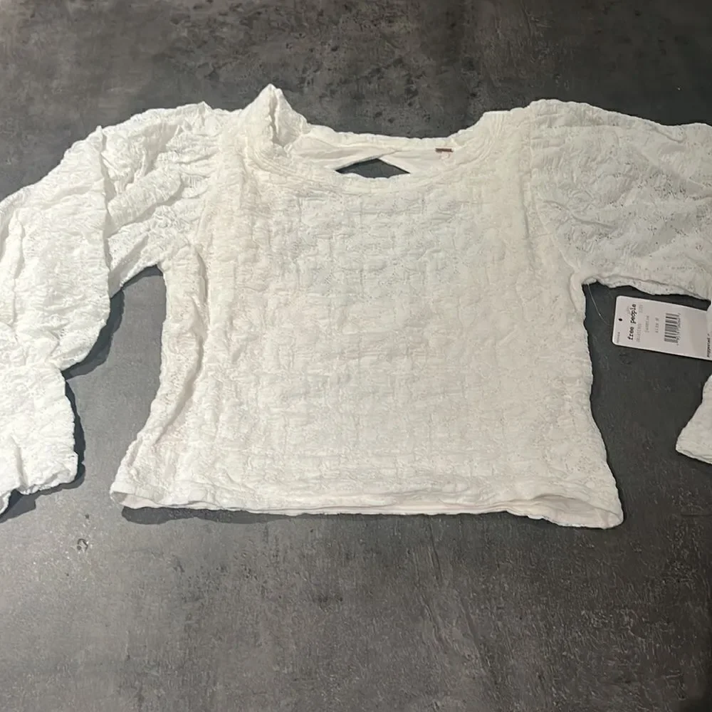 NWT Free People cropped long sleeves top M